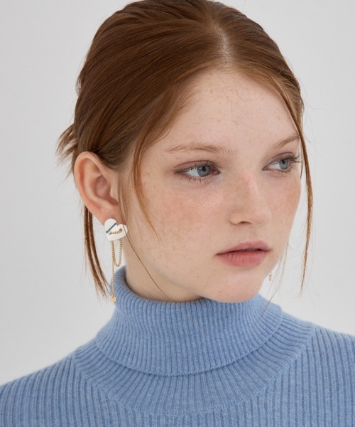 ANU(アヌ)の「heart chain pierce - ハートチェーンピアス(ピアス(両耳用)・レディース・シルバー/ゴールド・FREE)」の3枚目の写真