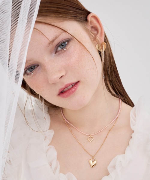 ANU(アヌ)の「heart chain pierce - ハートチェーンピアス(ピアス(両耳用)・レディース・シルバー/ゴールド・FREE)」の5枚目の写真