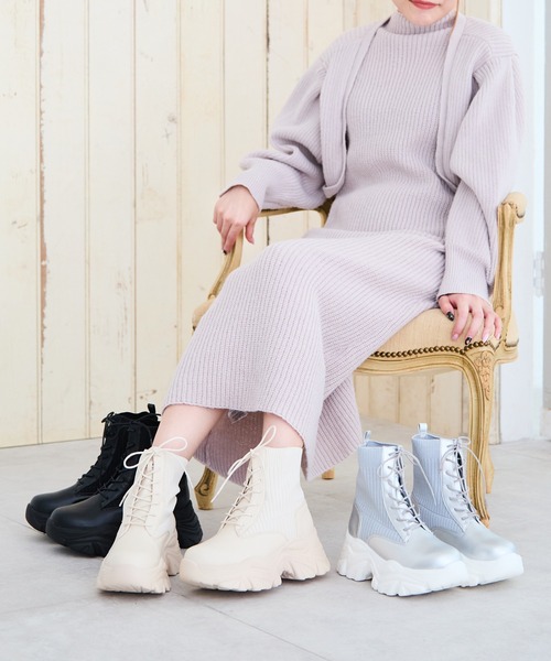 attagirl（アタガール）の「スニーカーソールレースアップニットブーツ（ブーツ・レディース・アイボリー/ブラック/シルバー・S/M/L/LL）」の5枚目の写真
