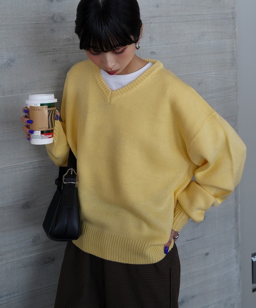 Chillfar（チルファー）の「デイリーVネックカラーニット（ニット/セーター・レディース・ネイビー/レッド/ピンク/グレー/ブラック/オレンジ/アイボリー/ブラウン/イエロー/レンガ・FREE）」の13枚目の写真