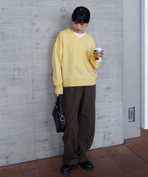 Chillfar（チルファー）の「デイリーVネックカラーニット（ニット/セーター・レディース・ネイビー/レッド/ピンク/グレー/ブラック/オレンジ/アイボリー/ブラウン/イエロー/レンガ・FREE）」の14枚目の写真