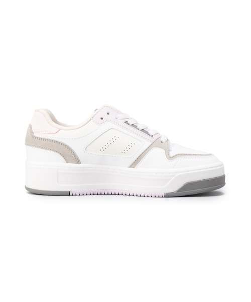 FILA（フィラ）の「FILA COURT FEATHERY PINK BLOSSOM（スニーカー・レディース・ホワイト系その他・24.0cm/23.0cm/22.0cm/25.0cm/26.0cm/27.0cm/28.0cm）」の5枚目の写真