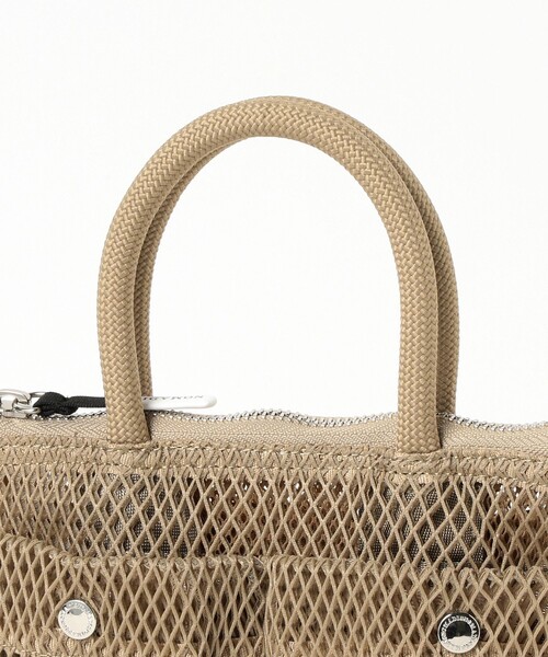 NOMADIS ベージュ ショルダーバッグ NOMADIS / HELMET MESH Petit ショルダーバッグ（ショルダー