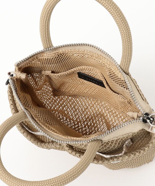 NOMADIS ベージュ ショルダーバッグ NOMADIS / HELMET MESH Petit ショルダーバッグ（ショルダー