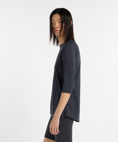 NEW BALANCE(ニューバランス)の「大谷翔平 パフォーマンスLSトップ(Tシャツ/カットソー・メンズ・ブラック・SMALL/MEDIUM/LARGE/X-LARGE/XX-LARGE)」の2枚目の写真