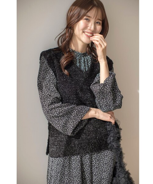 ANY SIS(エニィスィス)の「【洗える】フラワープリントワンピース × ニットベスト セット(セットアップ・レディース・ブラック系4/アイボリー系4・4)」の4枚目の写真