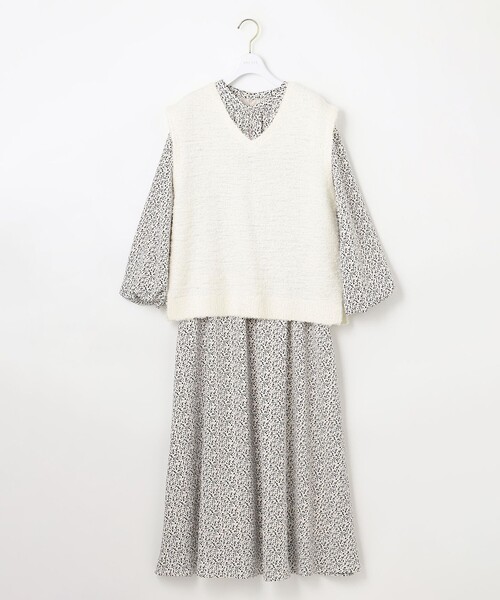 ANY SIS(エニィスィス)の「【洗える】フラワープリントワンピース × ニットベスト セット(セットアップ・レディース・ブラック系4/アイボリー系4・4)」の12枚目の写真