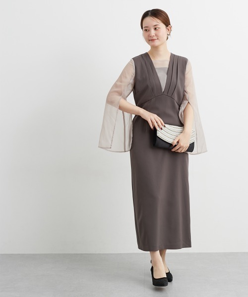 Jolie et Jolie(ジョリーエジョリー)の「ジャンスカ風デザイン袖スリットワンピースドレス(ドレス・レディース・ブラック/モカ・M/4L/3L/LL/L)」の1枚目の写真