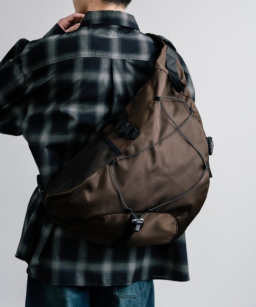 Rocky Monroe（ロッキーモンロー）の「ビッグワンショルダーバック ボディバッグ（ショルダーバッグ・メンズ・ネイビー/ブラック/ブラウン/グレー・FREE）」の22枚目の写真