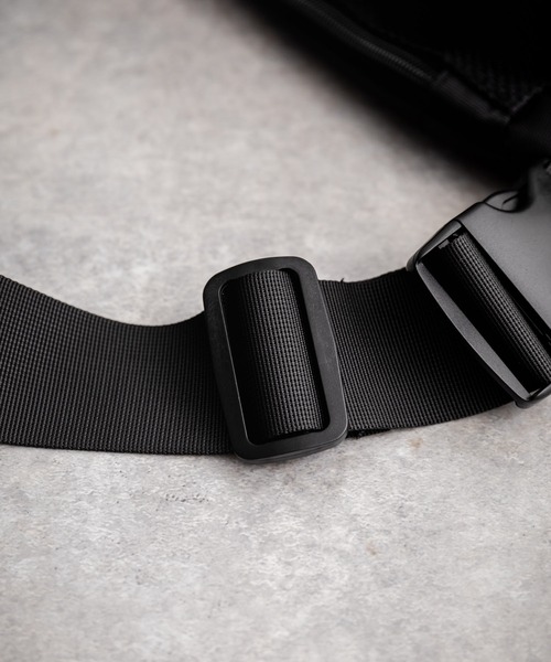 Rocky Monroe（ロッキーモンロー）の「ビッグワンショルダーバック ボディバッグ（ショルダーバッグ・メンズ・ネイビー/ブラック/ブラウン/グレー・FREE）」の13枚目の写真