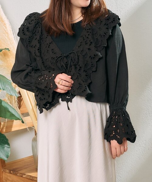 CIAOPANIC TYPY（チャオパニックティピー）の「【From India】スカラップフリルキャンディースリーブボレロ（シャツ/ブラウス・レディース・ホワイト/ブラック・ONE SIZE）」の17枚目の写真