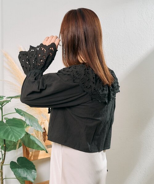 CIAOPANIC TYPY（チャオパニックティピー）の「【From India】スカラップフリルキャンディースリーブボレロ（シャツ/ブラウス・レディース・ホワイト/ブラック・ONE SIZE）」の21枚目の写真