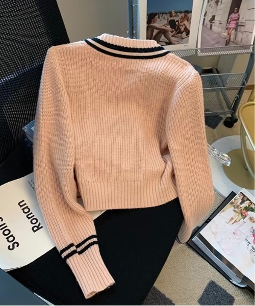 B.I.D.（ビーアイディー）の「《短丈 ニットセーター ウサギ(BDS)（ニット/セーター・レディース・ホワイト/ピンク/グリーン・FREE）」の8枚目の写真