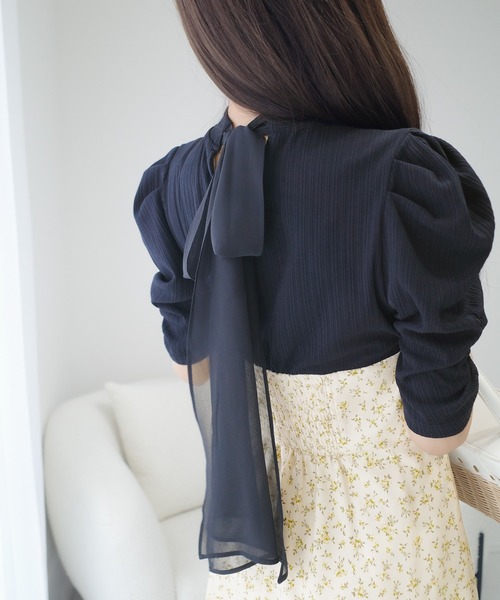 mily bilet(ミウィビレット)の「【mily bilet】一枚で主役級フェミニンスタイル。後ろシアーリボン花柄ドッキング袖ギャザーワンピース(ロング丈)(ワンピース・レディース・ブラック/ピンク/イエロー・LARGE/MEDIUM/SMALL/X-LARGE)」の3枚目の写真