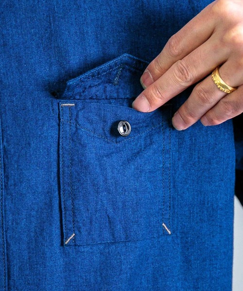 OMNIGOD（オムニゴッド）の「[OMNIGOD mens / オムニゴッド] ALEX MILL×OMNIGOD インディゴセルヴィッチシャンブレー ユーティリティーワークシャツ（シャツ/ブラウス・メンズ・ブルー系その他・L/S/M）」の8枚目の写真