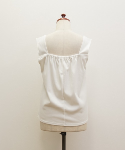 CLETTE(クレット)の「スクエアネックタンクトップ(タンクトップ・レディース・オフホワイト/ブラック・5L/4L/3L/LL)」の6枚目の写真