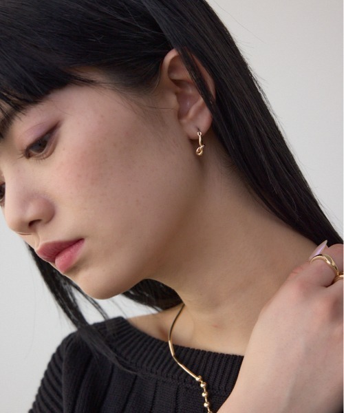 AZUL by moussy（アズールバイマウジー）の「プチフープピアスセット（ピアス（両耳用）・レディース・ゴールド系その他/シルバー・FREE）」の2枚目の写真