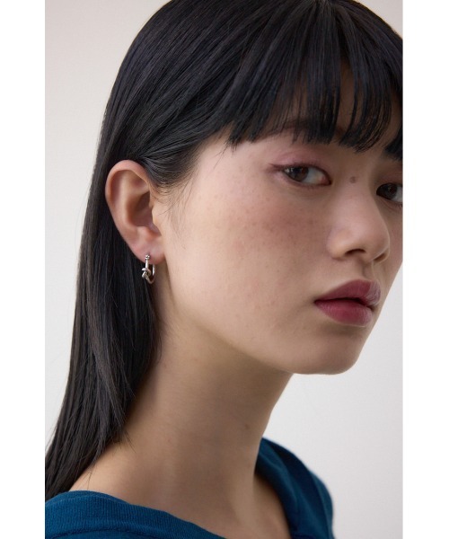 AZUL by moussy（アズールバイマウジー）の「プチフープピアスセット（ピアス（両耳用）・レディース・ゴールド系その他/シルバー・FREE）」の3枚目の写真