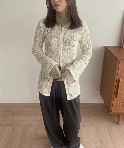 raffime(ラフィミー)の「フラワークロシェ編み風カーディガン(シャツ/ブラウス・レディース・アイボリー・フリー)」の14枚目の写真