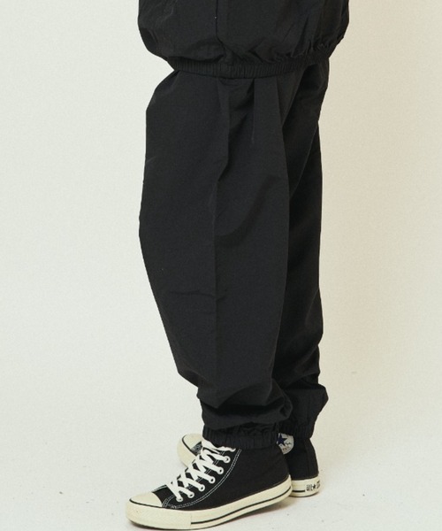 BIG MIKE（ビッグマイク）の「BIG MIKE ビッグマイク / セットアップ対応 ナイロンタスラン トラックパンツ /// 102517200（その他パンツ・メンズ・チャコール/ネイビー/ブラック・MEDIUM/LARGE/X-LARGE）」の2枚目の写真