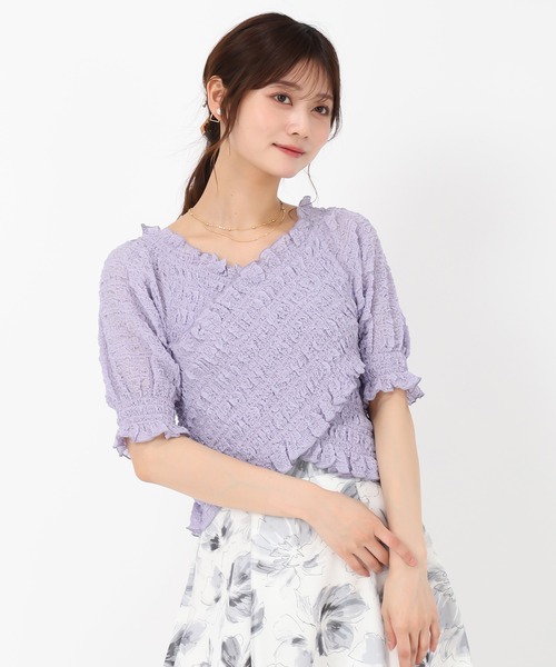 MISCH MASCH(ミッシュマッシュ)の「2wayキャミ付きシャーリングブラウス(シャツ/ブラウス・レディース・ホワイト/ブラック/ラベンダー・フリ-)」の10枚目の写真
