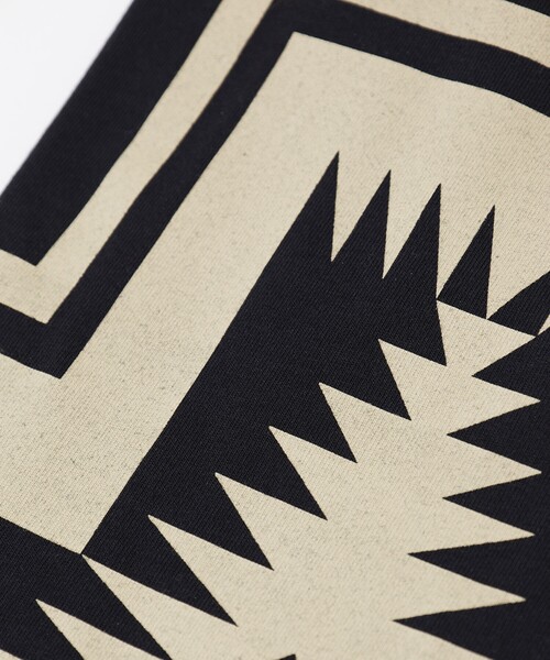 PENDLETON(ペンドルトン)の「PENDLETON/ペンドルトン 別注 バックプリント クルーネックTシャツ(Tシャツ/カットソー・メンズ・ブラック/オリーブ/オフホワイト/マスタード・SMALL/MEDIUM/LARGE)」の5枚目の写真