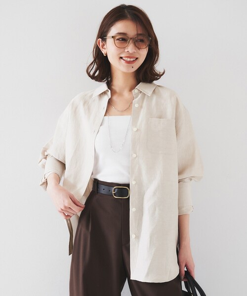 UNTITLED（アンタイトル）の「【セットアップ可能/手洗い可】リネン混 ベーシックシャツ（シャツ/ブラウス・レディース・ブラウン系その他/ライトベージュ/ライトオレンジ系/オフホワイト/チャコールグレー/ブルー/パープル系4・00/01/02/03/04/44/48/50）」の4枚目の写真