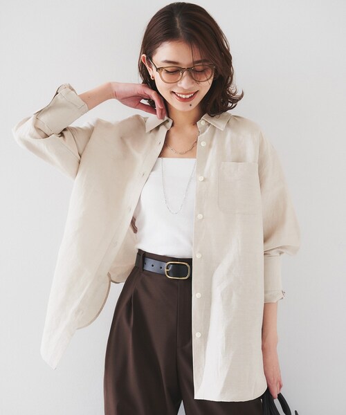 UNTITLED（アンタイトル）の「【セットアップ可能/手洗い可】リネン混 ベーシックシャツ（シャツ/ブラウス・レディース・ブラウン系その他/ライトベージュ/ライトオレンジ系/オフホワイト/チャコールグレー/ブルー/パープル系4・00/01/02/03/04/44/48/50）」の11枚目の写真