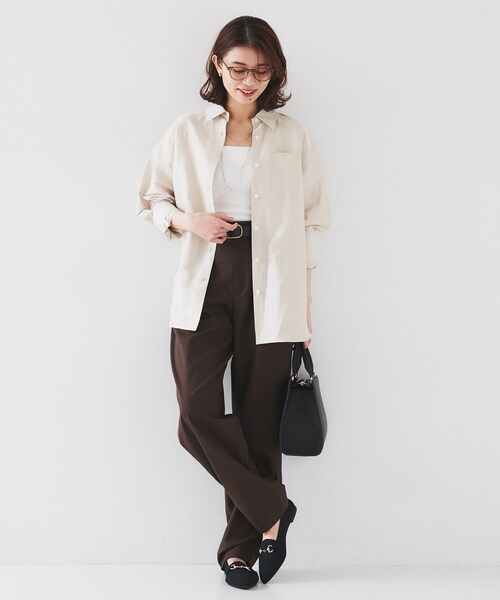 UNTITLED（アンタイトル）の「【セットアップ可能/手洗い可】リネン混 ベーシックシャツ（シャツ/ブラウス・レディース・ブラウン系その他/ライトベージュ/ライトオレンジ系/オフホワイト/チャコールグレー/ブルー/パープル系4・00/01/02/03/04/44/48/50）」の13枚目の写真