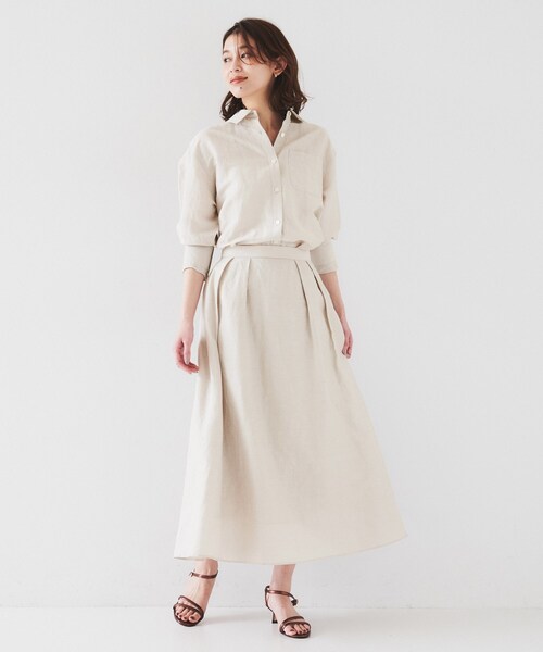 UNTITLED（アンタイトル）の「【セットアップ可能/手洗い可】リネン混 ベーシックシャツ（シャツ/ブラウス・レディース・ブラウン系その他/ライトベージュ/ライトオレンジ系/オフホワイト/チャコールグレー/ブルー/パープル系4・00/01/02/03/04/44/48/50）」の14枚目の写真