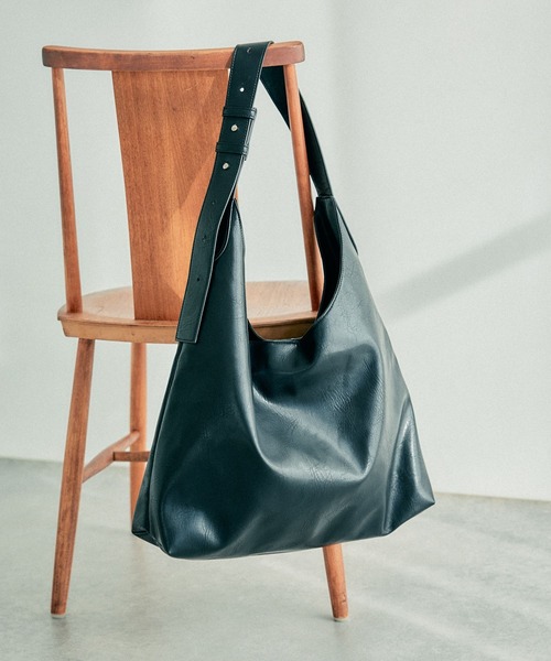 LEPSIM(レプシィム)の「フェイクレザーBIGトートバッグ 290405(トートバッグ・レディース・ブラック/ブラウン・ONE SIZE)」の1枚目の写真