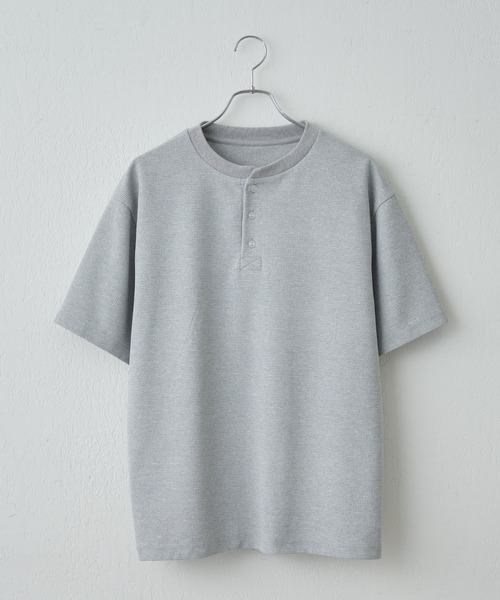 COLONY 2139（コロニートゥーワンスリーナイン）の「ワッフルヘンリーネックTEE（Tシャツ/カットソー・メンズ・ブラック/ホワイト/グレー・MEDIUM/LARGE）」の3枚目の写真