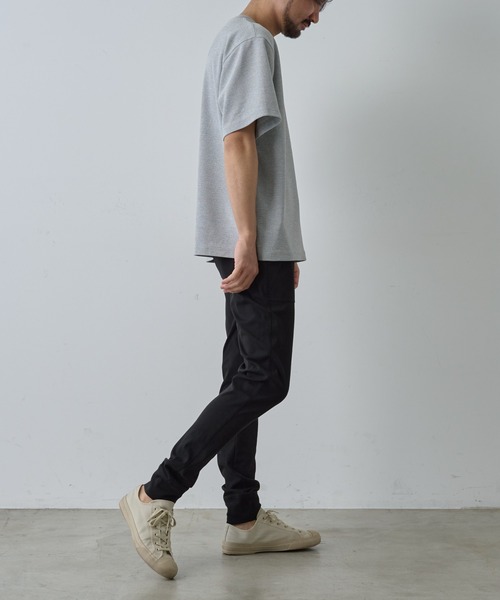 COLONY 2139（コロニートゥーワンスリーナイン）の「ワッフルヘンリーネックTEE（Tシャツ/カットソー・メンズ・ブラック/ホワイト/グレー・MEDIUM/LARGE）」の8枚目の写真