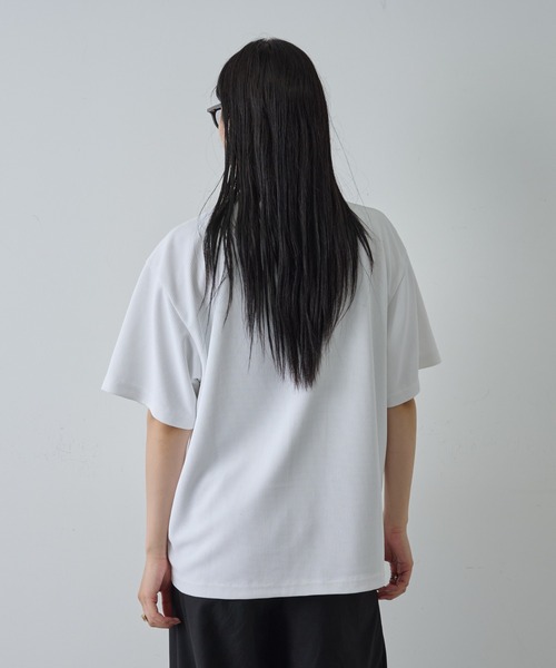 COLONY 2139（コロニートゥーワンスリーナイン）の「ワッフルヘンリーネックTEE（Tシャツ/カットソー・メンズ・ブラック/ホワイト/グレー・MEDIUM/LARGE）」の17枚目の写真