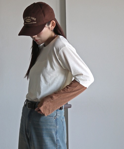 COURO(コウロ)の「袖配色切替梨地シアートップス(Tシャツ/カットソー・レディース・オフホワイト/ブラック/ライトグレー・M)」の4枚目の写真