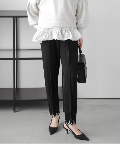 La-gemme(ラジェム)の「パール付き 裾スカラップパンツ(その他パンツ・レディース・ベージュ/ネイビー/ブラック・フリー)」の4枚目の写真