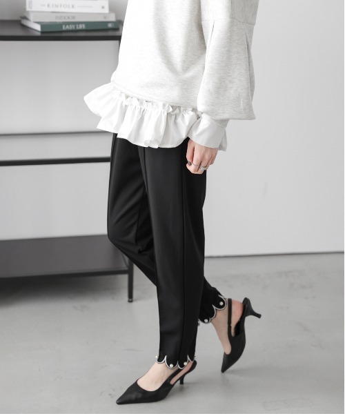 La-gemme(ラジェム)の「パール付き 裾スカラップパンツ(その他パンツ・レディース・ベージュ/ネイビー/ブラック・フリー)」の5枚目の写真