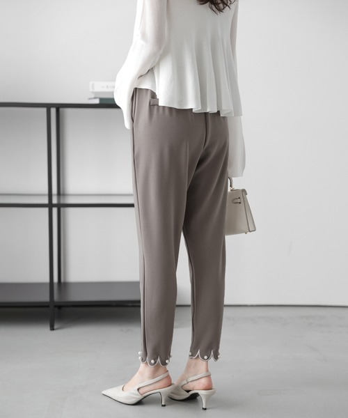 La-gemme(ラジェム)の「パール付き 裾スカラップパンツ(その他パンツ・レディース・ベージュ/ネイビー/ブラック・フリー)」の10枚目の写真