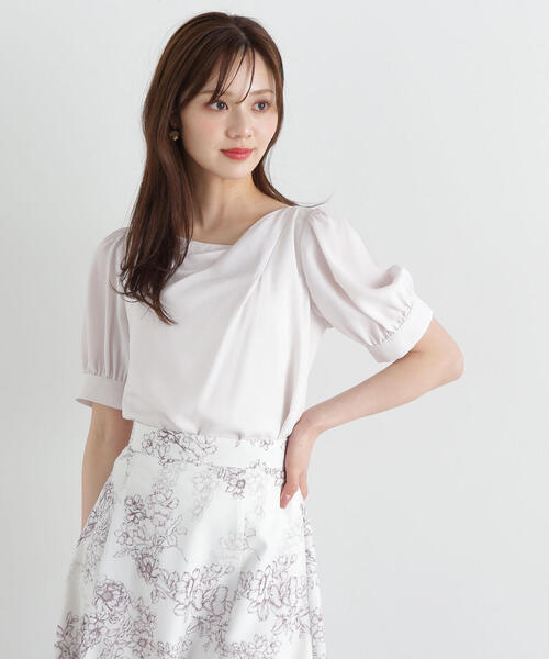 PROPORTION BODY DRESSING(プロポーションボディドレッシング)の「デコルテニュアンスパフブラウス / 1215110507(シャツ/ブラウス・レディース・ライトグリーン/ネイビー/オフホワイト・SMALL/MEDIUM)」の5枚目の写真