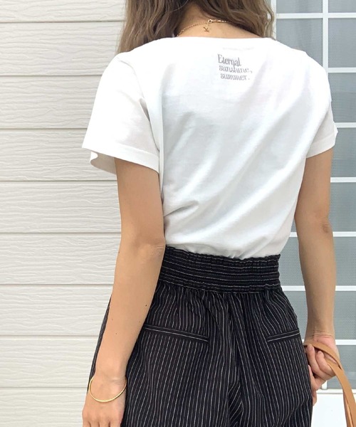 Q(キュー)の「バックネックレタードT(Tシャツ/カットソー・レディース・ピンク系/アイボリー/ブラック系・MEDIUM)」の2枚目の写真