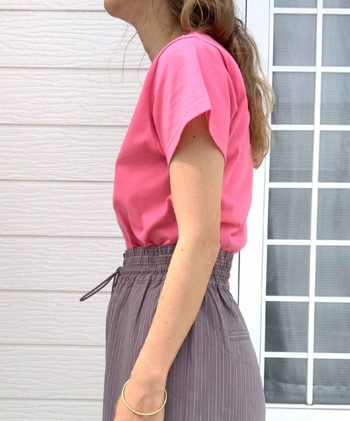 Q(キュー)の「バックネックレタードT(Tシャツ/カットソー・レディース・ピンク系/アイボリー/ブラック系・MEDIUM)」の17枚目の写真