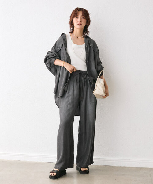 RIVE DROITE（リヴドロワ）の「【セットアップ可】ドレーピーデニムワイドパンツ（その他パンツ・レディース・サックスブルー/ブラック・36/38）」の10枚目の写真