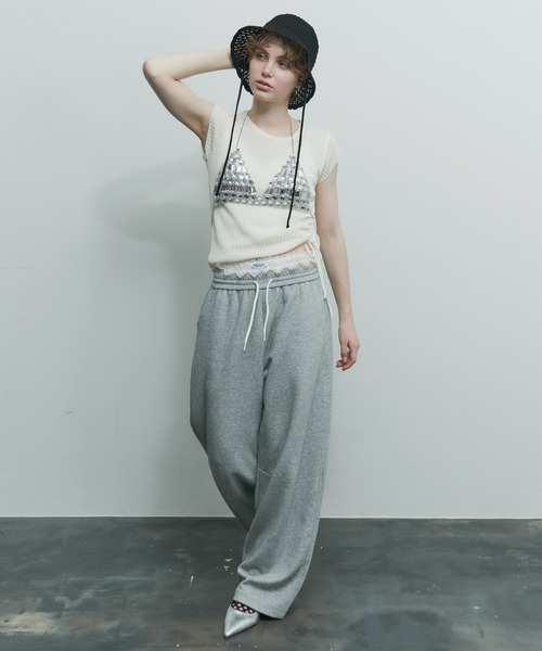 uyu.(ウユ)の「サイドギャザーデザイン半袖トップス(Tシャツ/カットソー・レディース・ブルー/ブラック/ホワイト/レッド・FREE)」の10枚目の写真