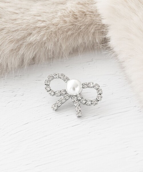 TOCCA（トッカ）の「BIJOUX RIBBON FURTIPPET ティペット（マフラー・レディース・アイボリー系/ライトグレー系・F）」の9枚目の写真