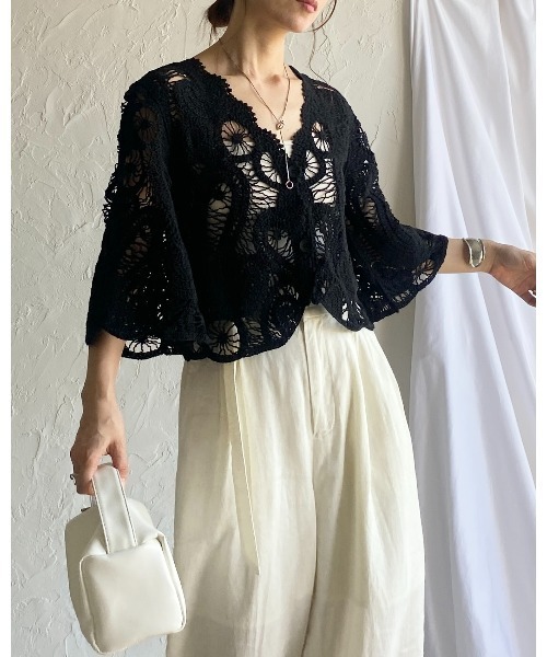 She's Closet（シーズクローゼット）の「半端袖 ショート丈 Vネック かぎ針 クロシェ編みカーディガン（カーディガン/ボレロ・レディース・アイボリー/ブラック・FREE）」の20枚目の写真