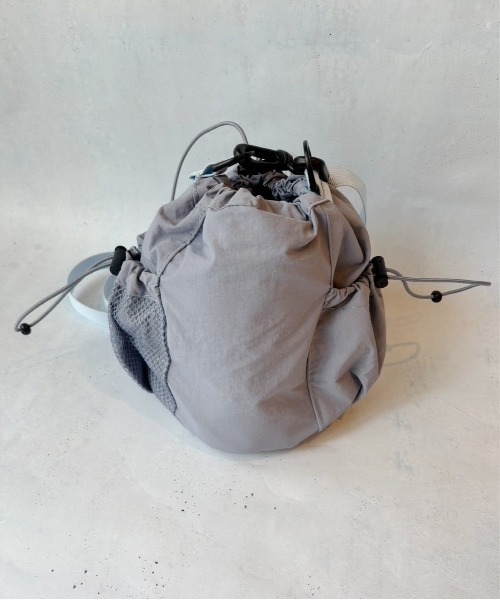 lit.Cy(リットシー)の「コロン 巾着 メッシュ ナイロン サコッシュ(ショルダーバッグ・レディース・ブラック/カーキ/ブルー/ベージュ/パープル・FREE)」の13枚目の写真