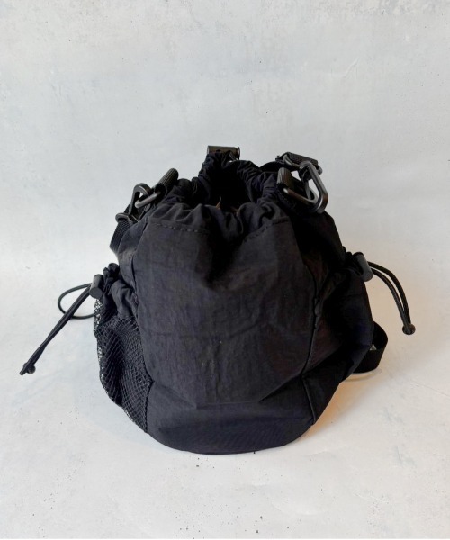 lit.Cy(リットシー)の「コロン 巾着 メッシュ ナイロン サコッシュ(ショルダーバッグ・レディース・ブラック/カーキ/ブルー/ベージュ/パープル・FREE)」の17枚目の写真