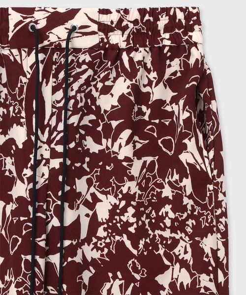 Paul Smith（ポールスミス）の「ウィメンズ "Avant Garden" ワイドパンツ / 255004 255T（その他パンツ・レディース・マルーン・40）」の2枚目の写真