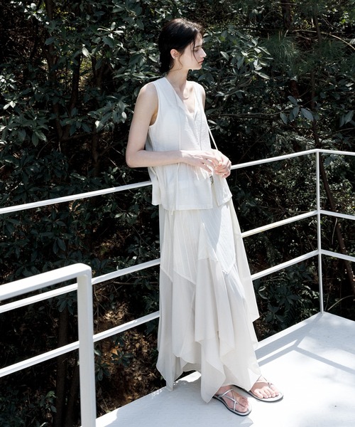 tageechita(タジチタ)の「【tageechita】ノースリーブギャザーブラウス(シャツ/ブラウス・レディース・ライトベージュ・S/M/L)」の8枚目の写真