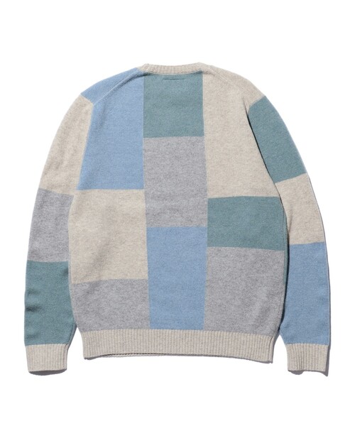 BEAMS PLUS(ビームスプラス)の「ブロック パターン インターシャ クルーネック ニット(ニット/セーター・メンズ・グレー/ブラウン/サックスブルー・S/M/L)」の16枚目の写真